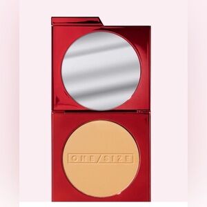 ONE/SIZE TURN UP THE BASE
VERSATILE POWDER FOUNDATION-MEDIUM 4 (G)